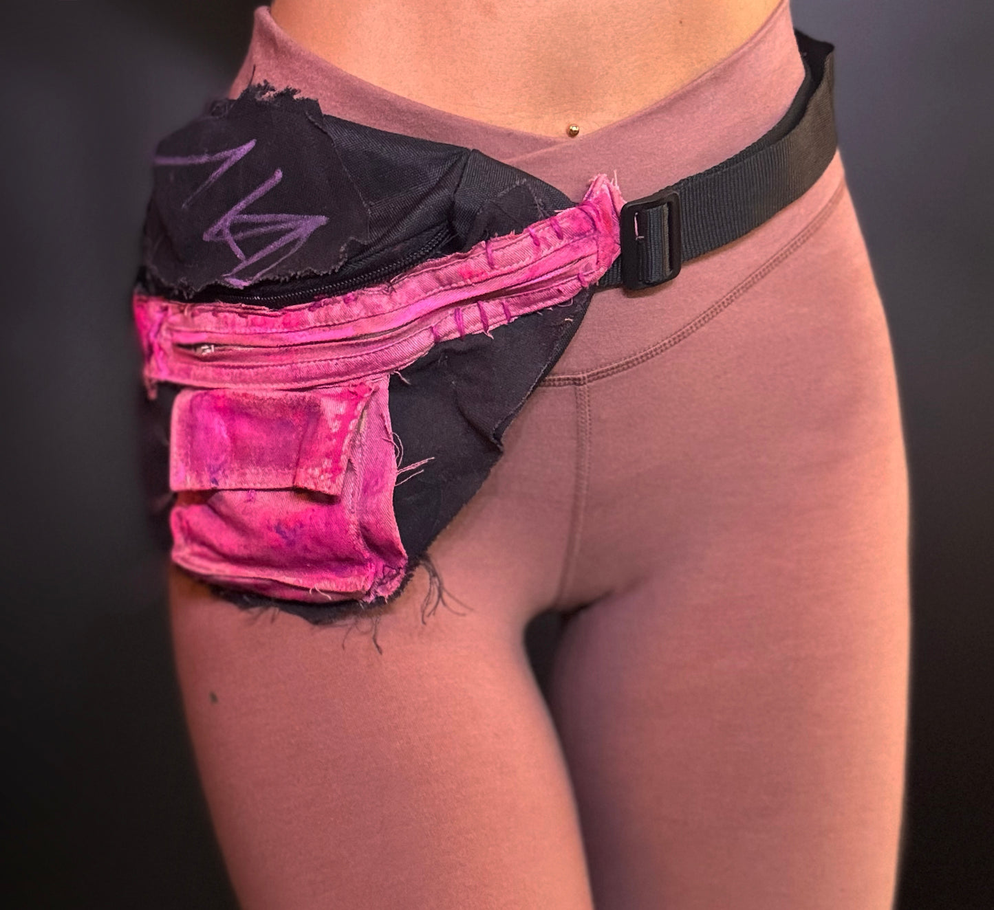 x Customized Waist Bag Distressed