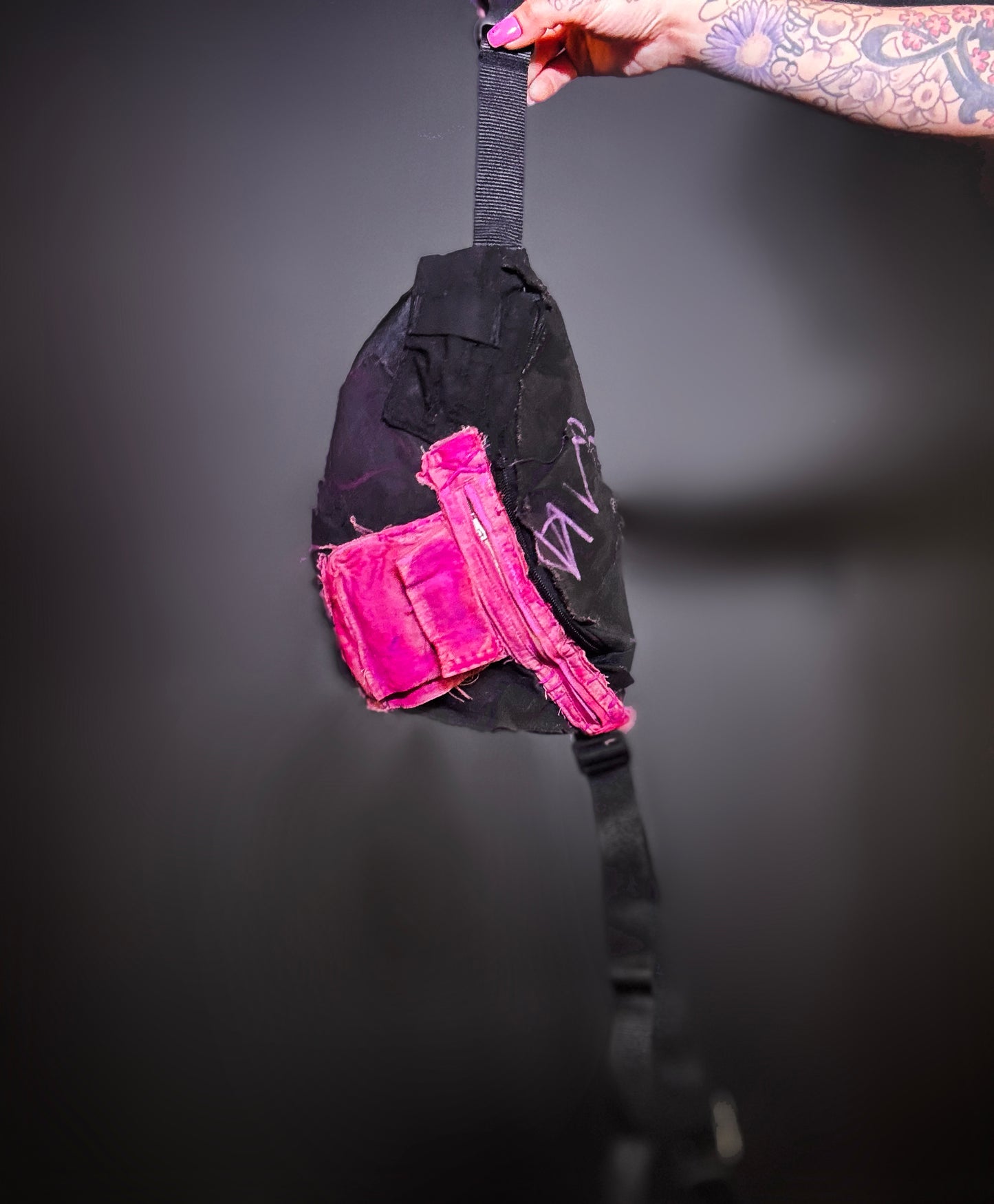 x Customized Waist Bag Distressed