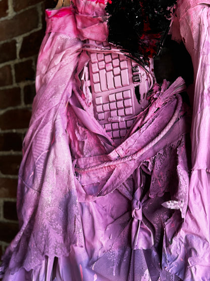 "TRASH ART" - Hole in Heart