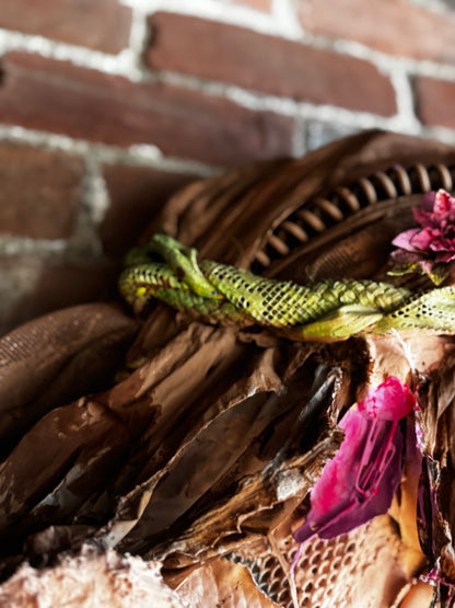 "TRASH ART" - Hole in Heart