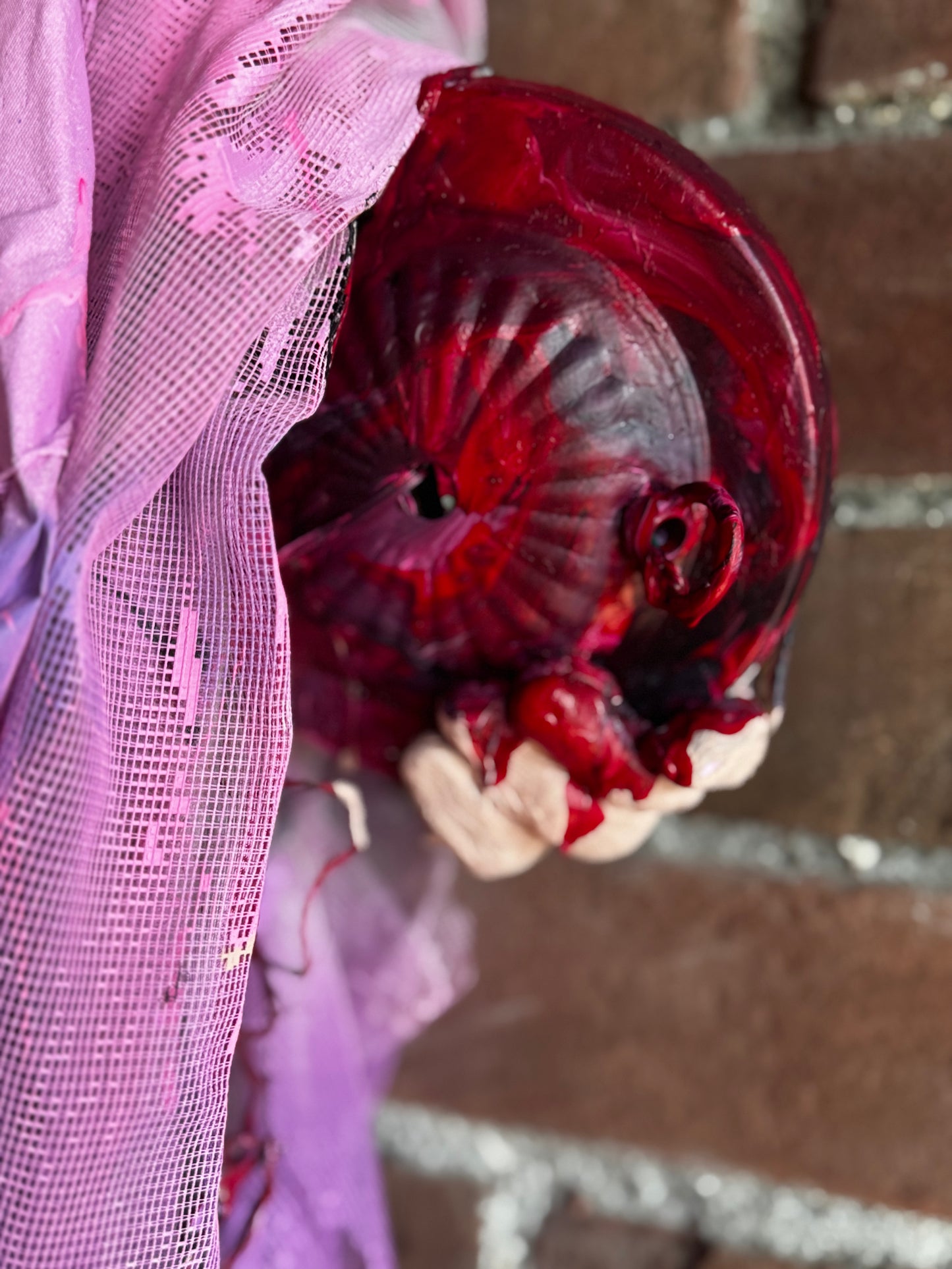 "TRASH ART" - Hole in Heart