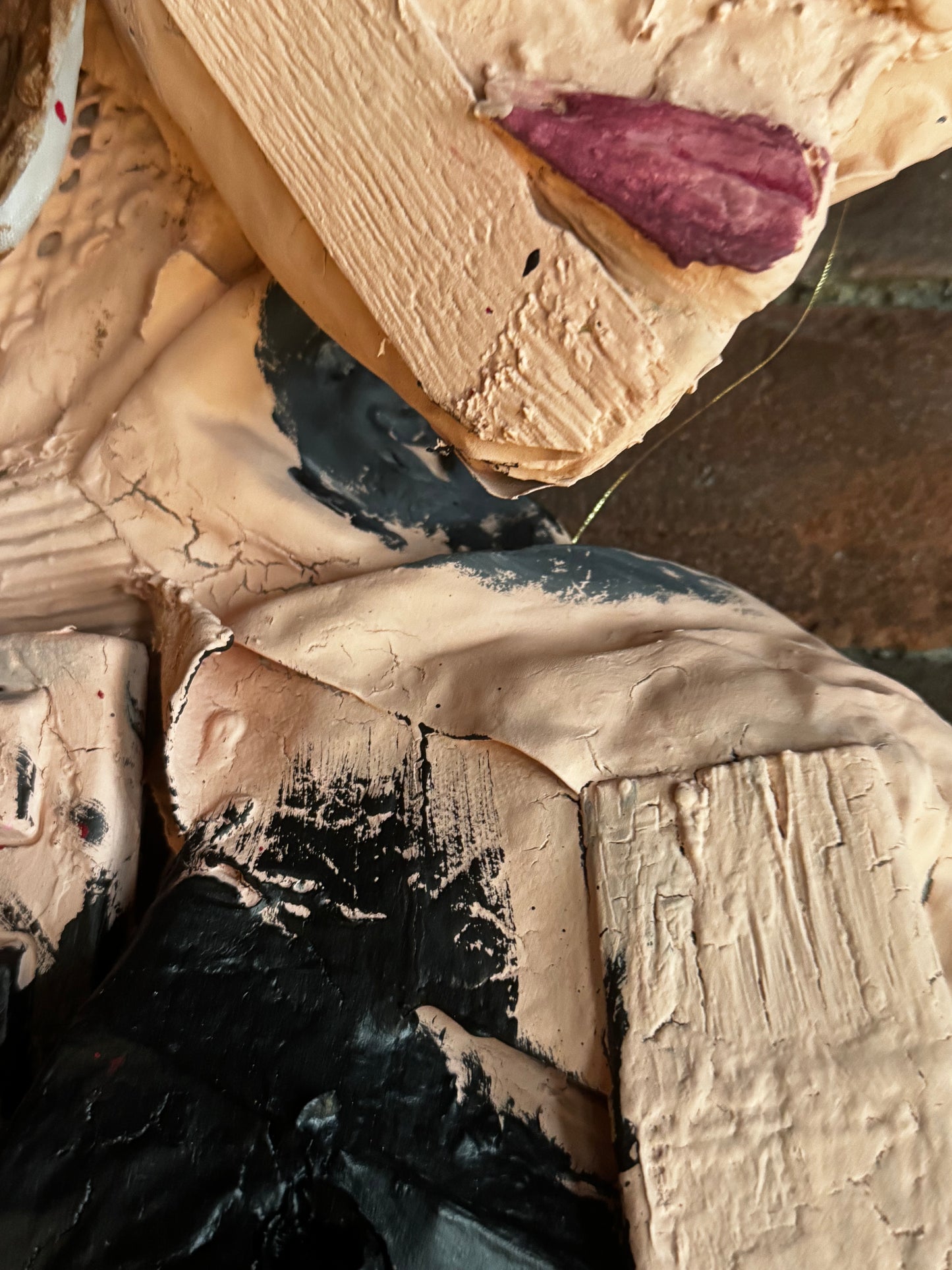 "TRASH ART" - Hole in Heart