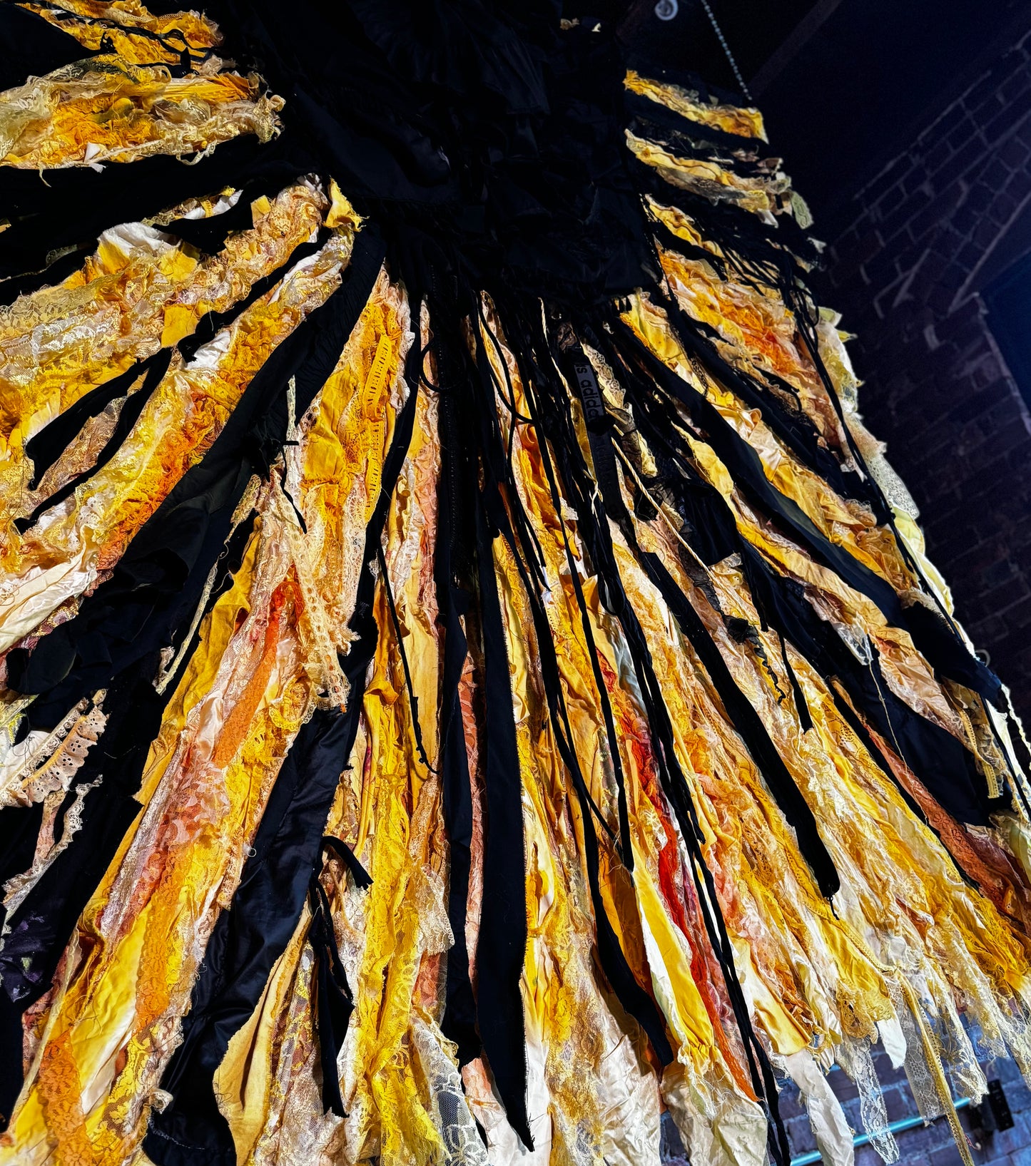 "TAPIZ RECICLADO" -  Black Hole Sun