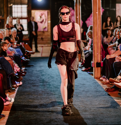 x Hybrid Jogger Black