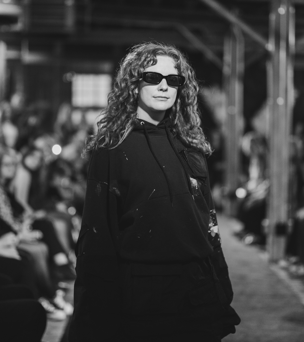 x Cropped Hooded Sweatshirt Black