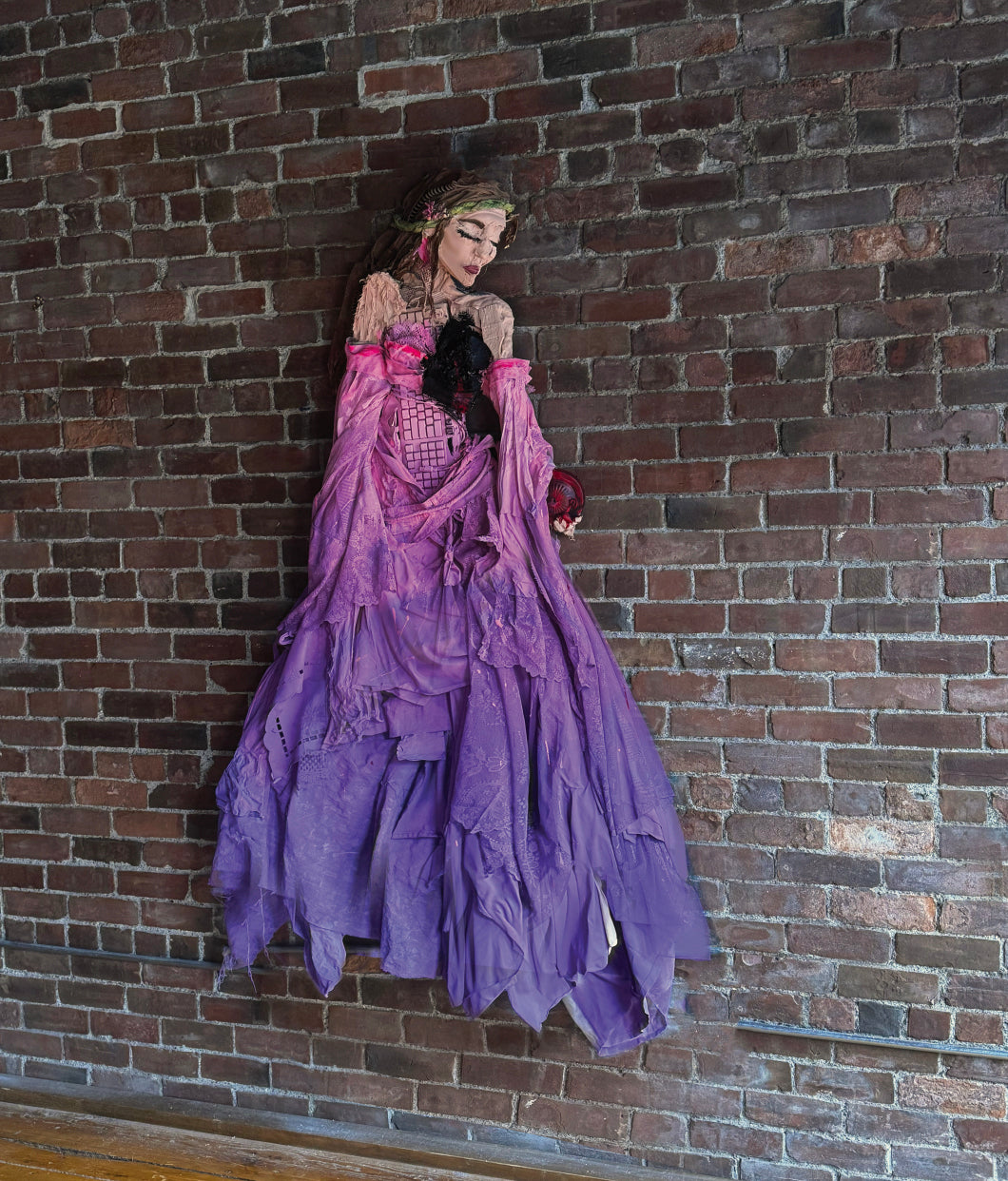 "TRASH ART" - Hole in Heart